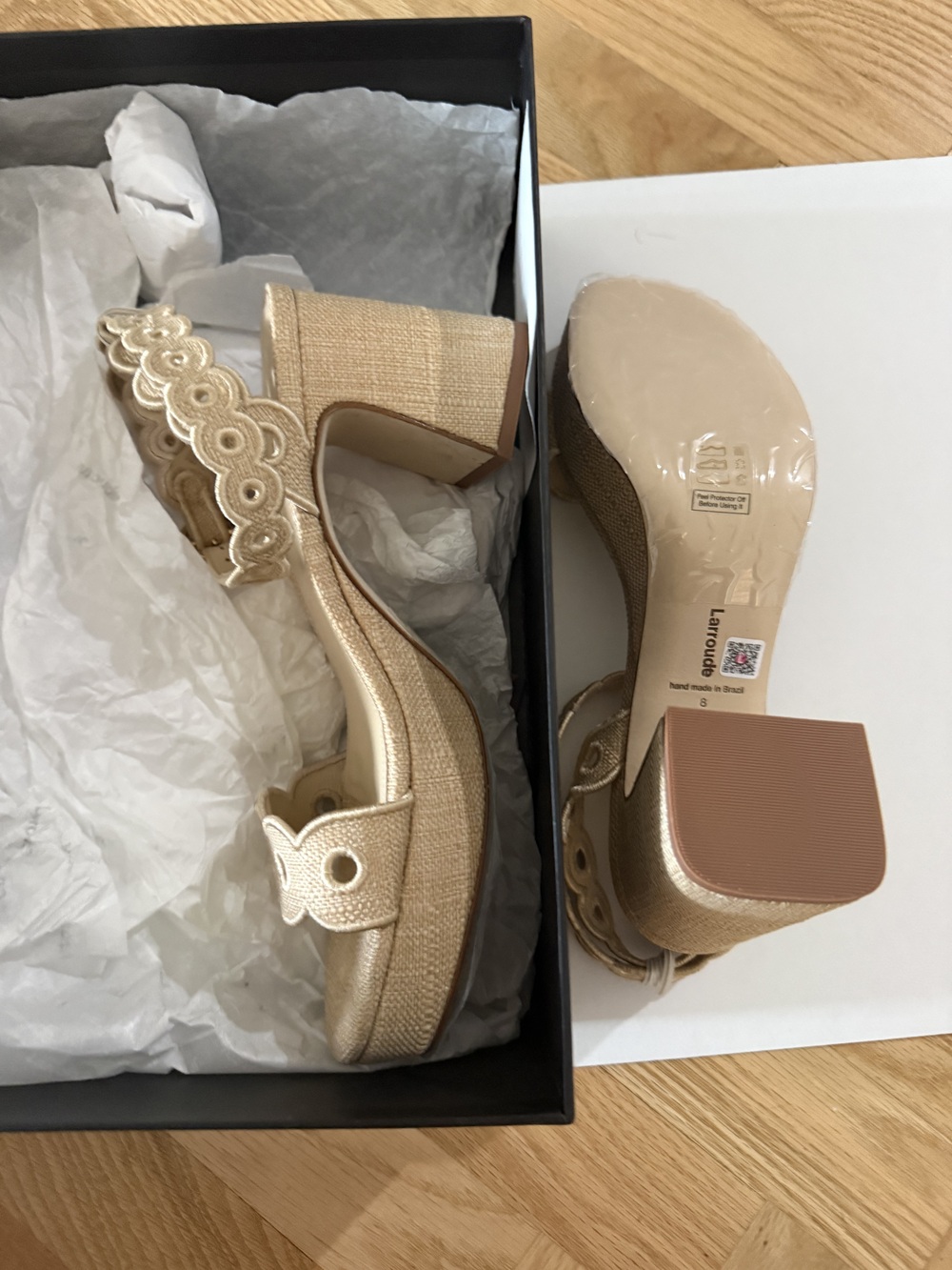 Larroudé Dolly Broderie Low Sandal In Beige Raffia NWT